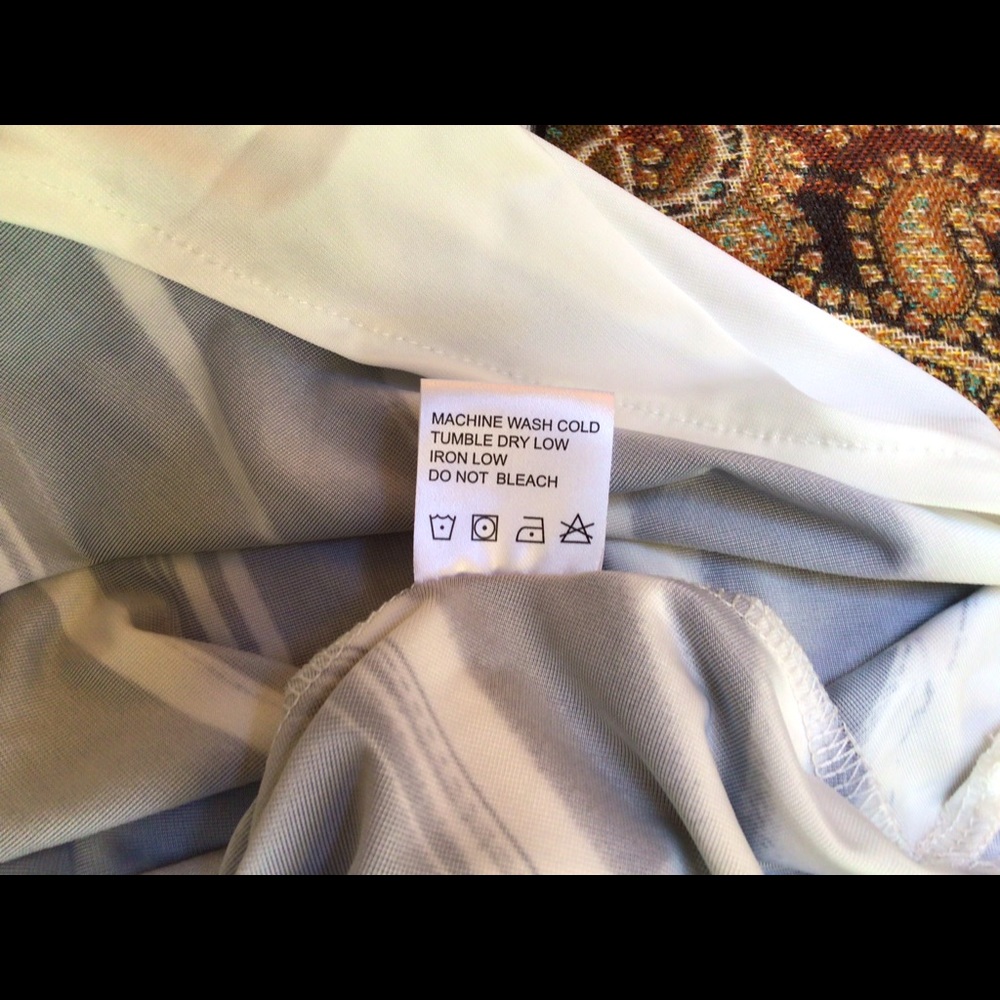 Beyond this Plane maxi dress. NWOT. - Picture 5 of 5